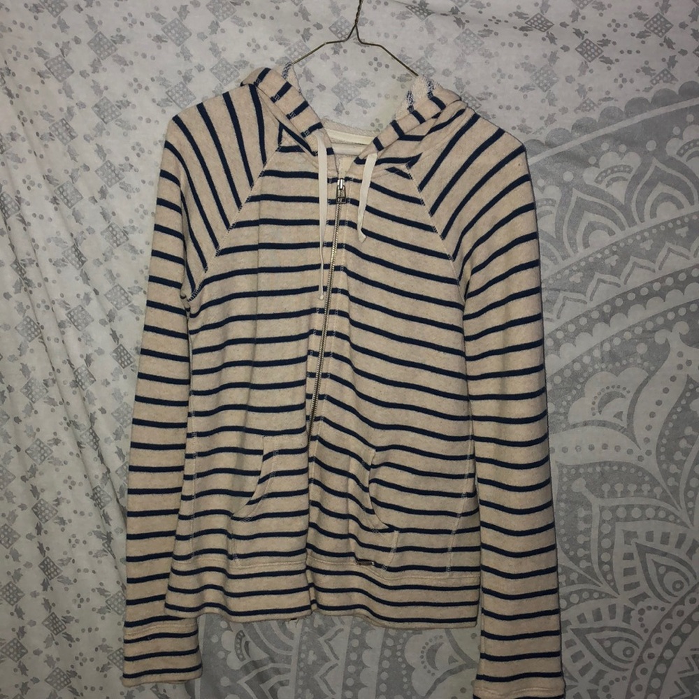 Nollie zip up hoodie